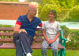 Anupam Kher interacts with 8-year-old Dhulika Aggarwal